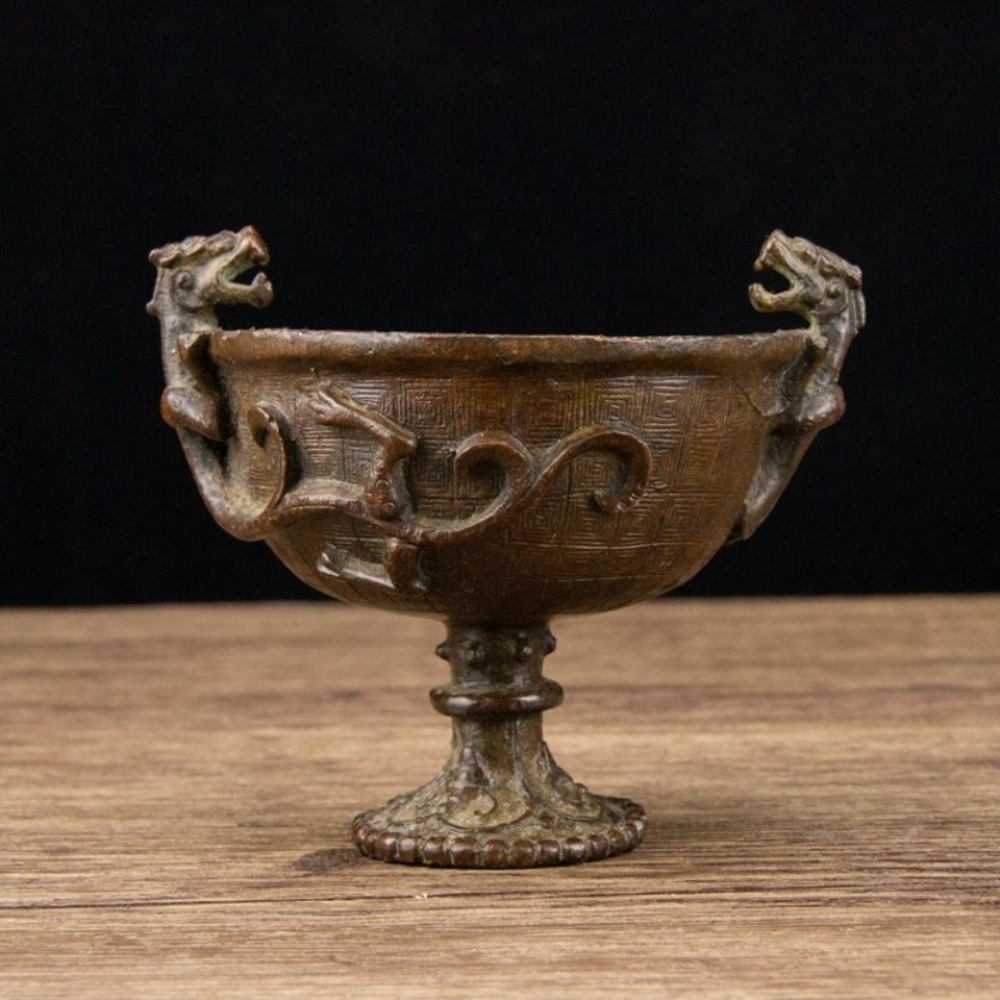 Vintage Collectible Ornaments - Ornamen Cangkir Bergaya Antik dengan Dua